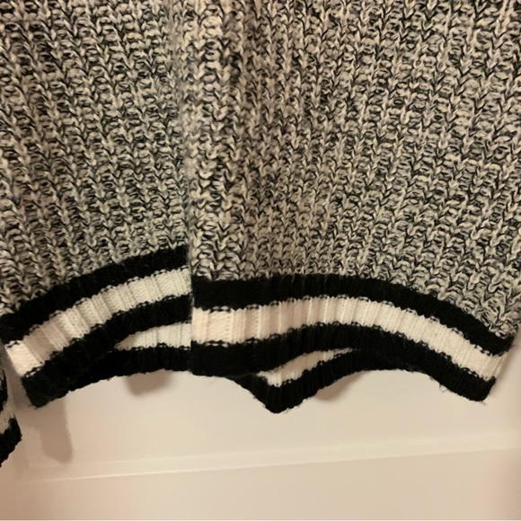 Black V-Neck Knit Sweater - Picture 5 of 11